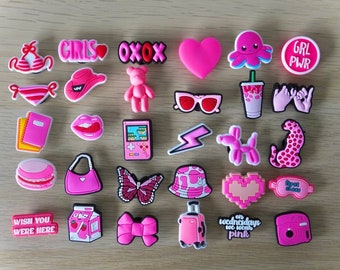 Adornos para zuecos rosas / Adornos para zapatos femeninos / Insignia bonita / Dados para bebidas con mariposas, diamantes, corazones, caras, rayos, amor y flores (Reino Unido)