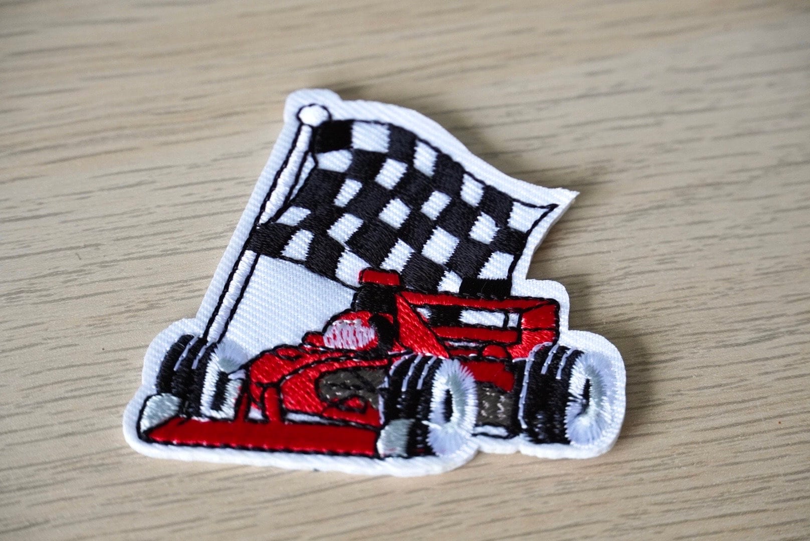 Lot De 5 écussons Ferrari Brodés - Logo à Repasser Ou à Coudre - Neufs