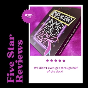 K&ouml;nnte beinhalten: Eine F&uuml;nf-Sterne-Bewertung f&uuml;r ein Kartenspiel namens "Draw and Go Lick" mit einem neongelben und pinkfarbenen Design. Die Bewertung lautet: "Wir haben nicht einmal die H&auml;lfte des Decks geschafft!"