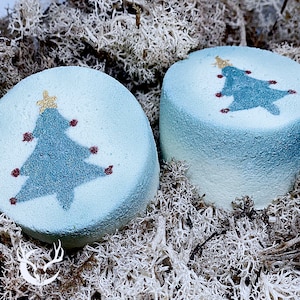 The Christmas Tree Shower Steamer Set (Pack of Two) - Shower steamer gift set, Christmas gift set, Shower bombs, Shower fizzies, Shower melt