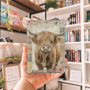 Highland Cow Kindle Insert, Cottagecore Kindle Paperwhite Case Insert, Floral Patchwork Kindle Decor, Book Lover Gift, Cozy Reader Accessory