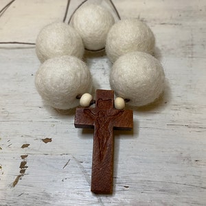 5-Bead Wool Rosary Car Diffuser: White