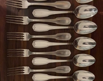Ensemble de 8 Cuillères et 8 Fourchettes en Métal Argenté - Orfèvre Le Mondial Set of 8 Silver-Plated Metal Spoons and 8 Forks ~21cm