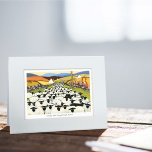 Morning Rush Hour Karte | Thomas Joseph - Handmade in Irland - Blanko Grußkarte - Mini-Druck zum Einrahmen - Schaf Design - 130mm x 110mm
