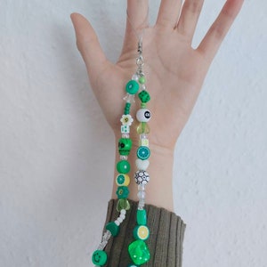 Special Price Now 90s Handy Charm, beaded phone chain, y2k phone chain mix matched Grün