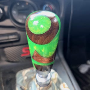 Perilla de cambio con contrapeso de resina/nogal (Ford Focus/Fiesta ST/RS)