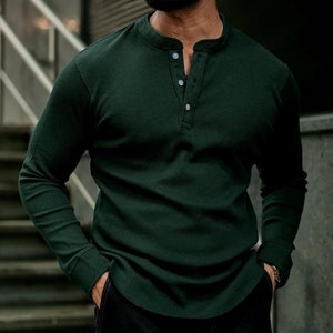 Camisa henley para hombre hecha a mano, camisa henley con botones de algodón waffle para hombre, el mejor regalo para hombres, camisa henley de manga larga para hombre estilo vintage.