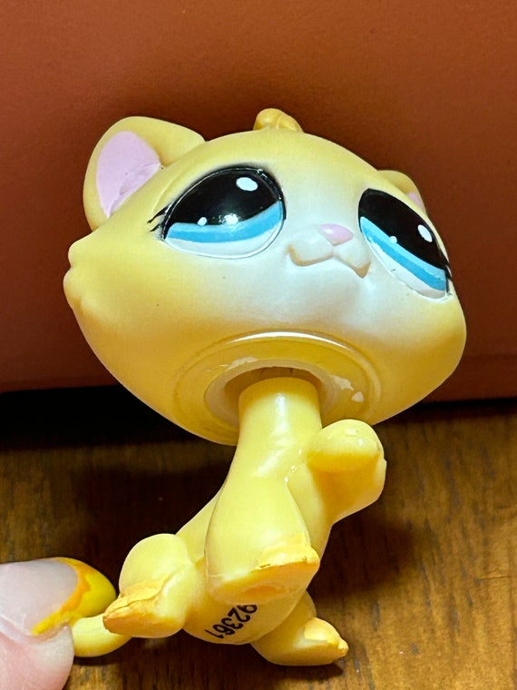 1035 Short Haired Yellow Cat Gen 3 AUTHENTIC Littlest Pet Shop LPS Vintage Etsy Ireland