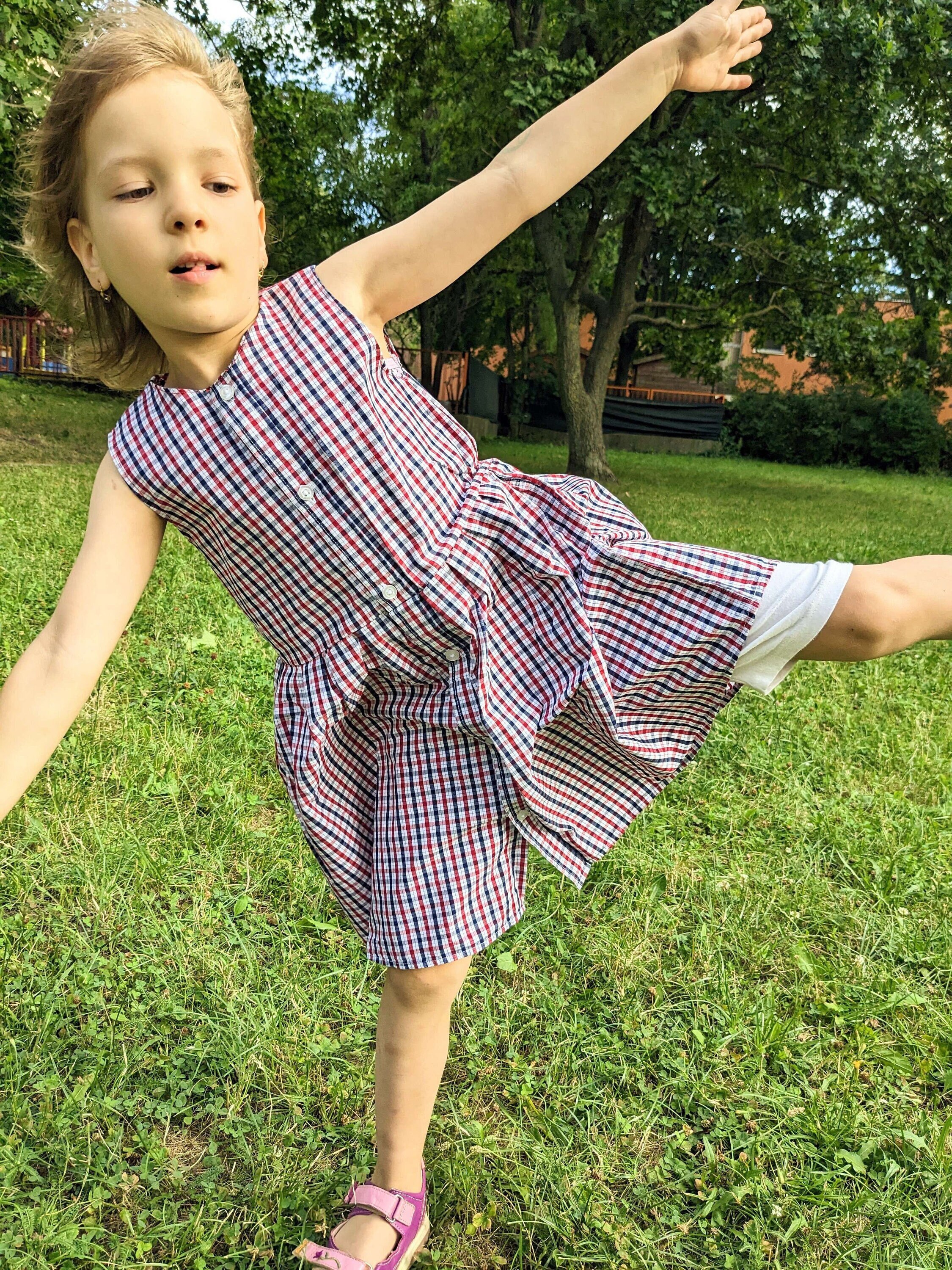 Robe pour enfants gaie Robe chemise pour hommes recycles Mode durable et unique Fermeture a bouton facile Vetements pour enfants respectueux de l environnement Etsy France