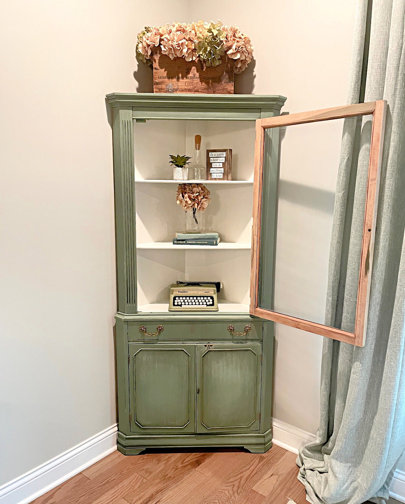 Vendido Farmhouse Corner Hutch Etsy