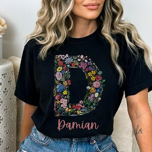 Camisa Monogram, Camisa Monogramada Personalizada, Camiseta Inicial, Camisa Nombre Personalizado, Camisas Comfort Colors, Letra D del alfabeto