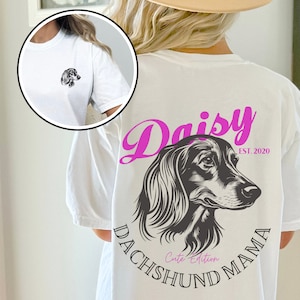 カスタムロングヘアーダックスフントシャツ、コンフォートカラーTシャツ、ウィンナーママギフト、名前と年がパーソナライズされたかわいいソーセージ犬Tシャツ
