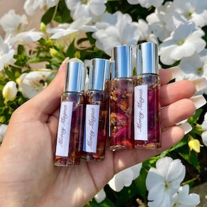 Money Magnet Roller Oil Blend, Wealth Abundance oil, Money Oil, Money Spell Oil, Pheromone Oil, Perfume Oil, Conjure Oil, Anointing Oil,