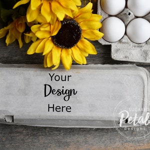 2 IMAGES | Mockup für Label auf Ei Karton Mockup Digital Download JPG Land Bauernhof frische Coop auf Tisch Hühnereier Karton Mockup für Etiketten