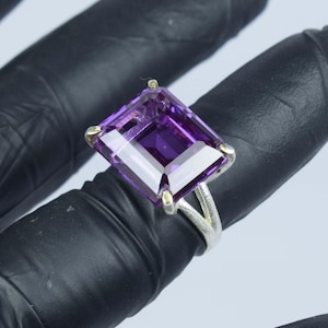 Alexandrite Emerald Ring Ring, Large Alexandrite Engagement Ring, Women Bold Color Change Alexandrite Ring, Solid 925 Silver, Gift her