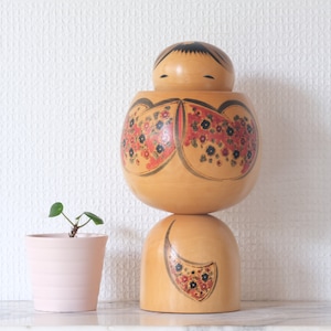 卯三郎作の繊細な花模様がかわいい木製こけし - Etsy 日本