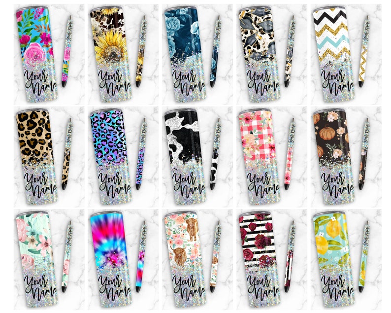 Puede incluir: Veinte dise&ntilde;os diferentes de vasos personalizados con bol&iacute;grafos a juego. Cada vaso presenta un patr&oacute;n diferente, incluidos dise&ntilde;os florales, de estampado animal, geom&eacute;trico y abstracto. Los vasos son todos plateados con purpurina y el texto "Your Name" est&aacute; impreso en cada uno.
