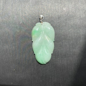 Natural Grade A Burmese Jadeite Jade Pendant, Apple Green Jade Leaf Pendant, 18K White Gold,(绿18k金扣头叶子吊坠)