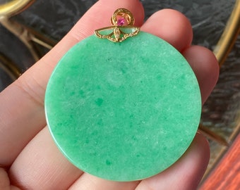Pingente de jade da paz simples com círculo verde esmeralda, ouro 18k, pingente de jade birmanês de grau natural A (满绿圆无事牌)