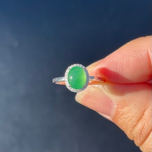 Green Oval Jade Ring, 18k White Gold And Diamonds Jade Ring, Natural Grade A Burmese Jadeite Jade Ring (18k绿蛋面钻石戒指）