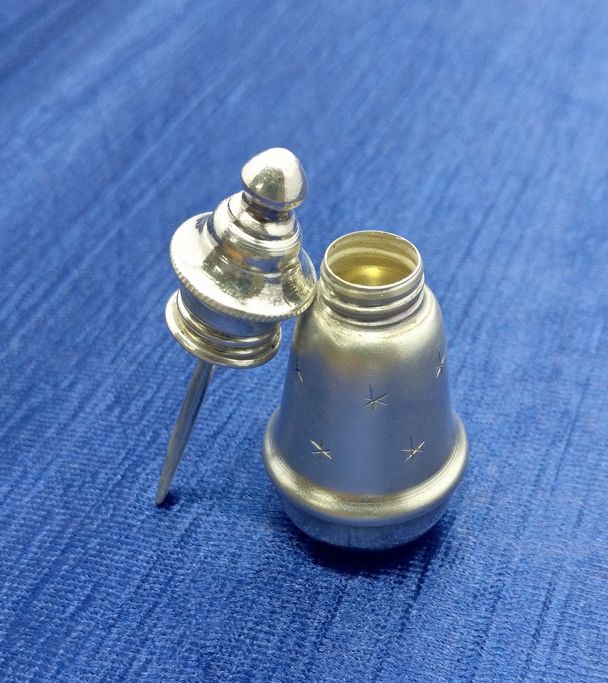 Silver Kumkum Canada