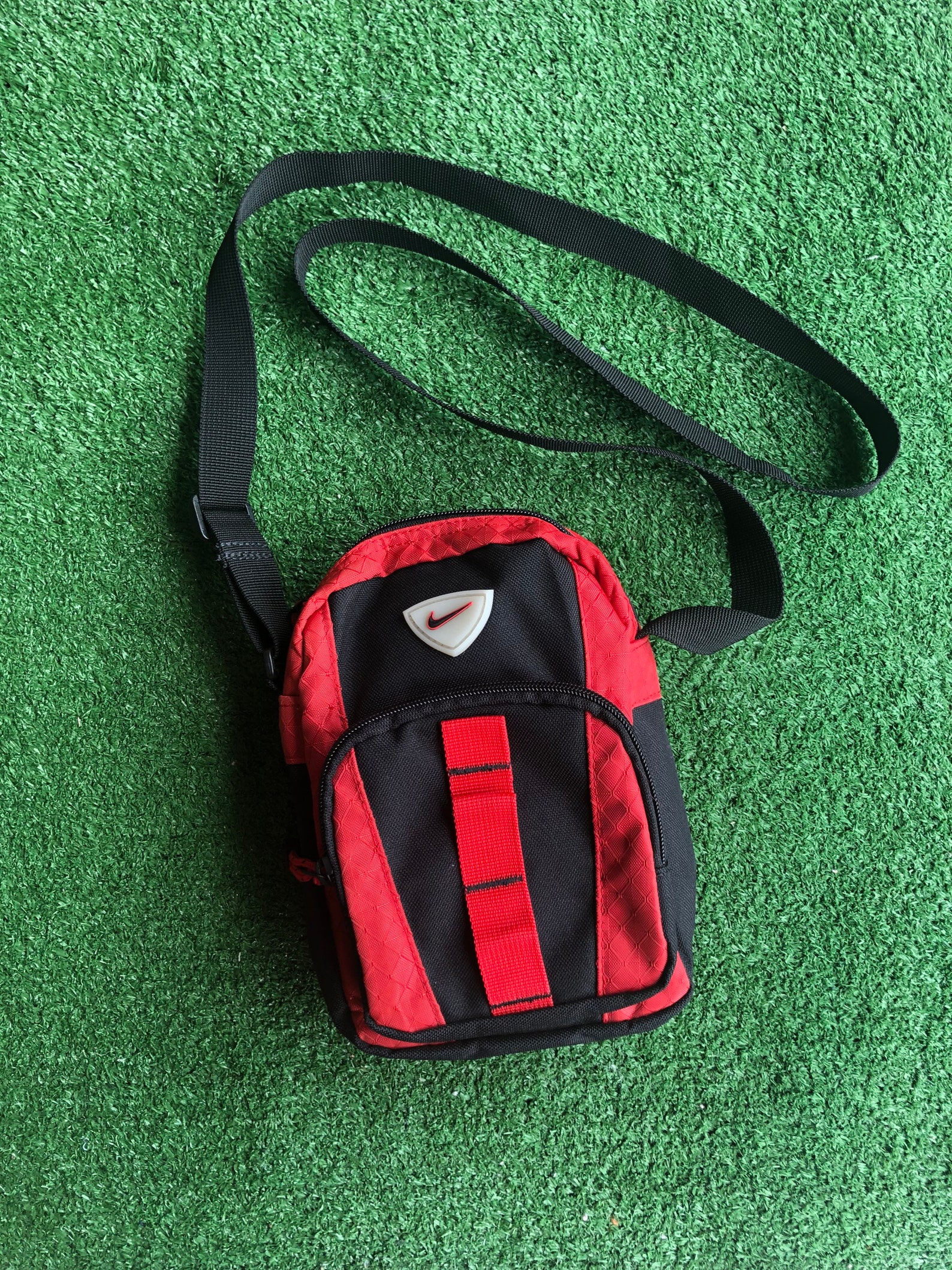 sling bags nike vintage