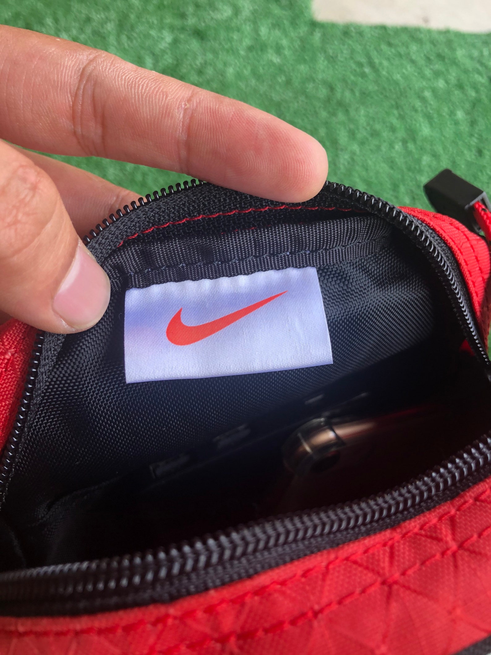 sling bags nike vintage