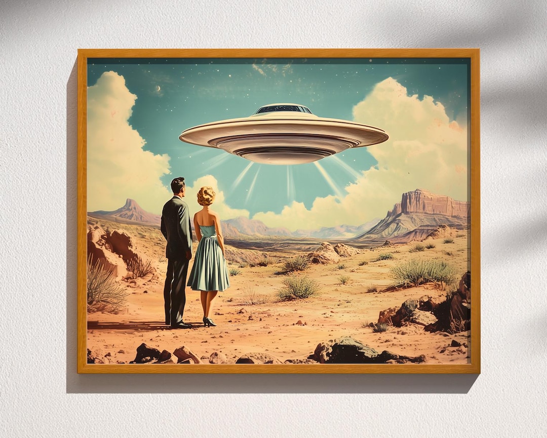 Love & Saucers, UFO Flying Saucer Desert Landscape Alien Retro Sci
