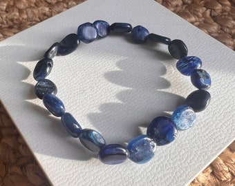 Kyanite tumble stone bracelet / beaded bracelet / crystal bracelet / kyanite / chakra / healing bracelet / minimalist