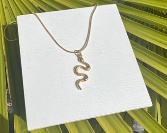 18k Gold plated snake necklace / snake pendant / gold plated necklace / snake necklace / gold plated necklace / gift idea / minimalist