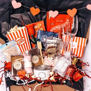 DATE NIGHT Hamper | Couples box | Movie Night | Anniversary | Food hamper | S’mores Kit | Valentine’s Day Gift | Unique gift for couples