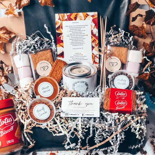 LOTUS BISCOFF S’mores Kit | family gift | S’mores Hamper | Food Hamper | Gift for Couples | Birthday | Gift for her/ him | Chocolate gift