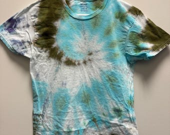 Super Comfy Medium Ice Dye Shirt Made With Gildan Tee and Dharma Trading Dyes