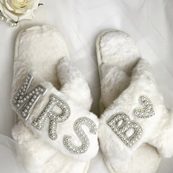 Personalised Bridal Slippers Gift Wedding Slippers for the Bride, Hen Party of Bridal Party Gift. Wedding Present for the Bride