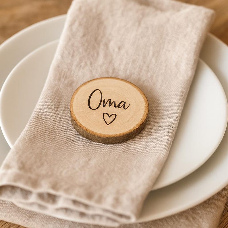 Personalisierte Holzscheibe 3–5cm | Gravur beidseitig möglich | Weihnachtsanhänger oder Deko | Mit oder ohne Bohrloch image 2