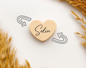 Herzperle Holz mit Gravur – personalisiert | Ahornholz 30x23mm | beidseitig gravierbar | Namensperle Baby | Geschenk Geburt oder Taufe