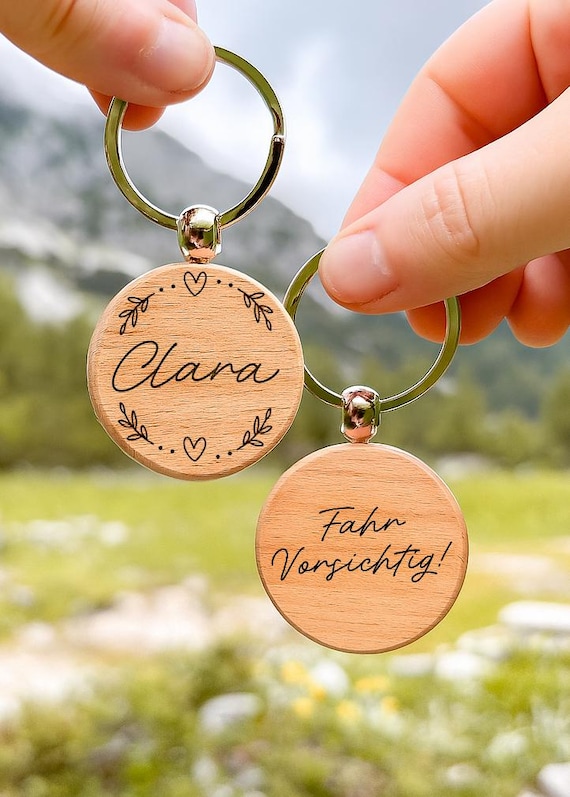 Schlüsselanhänger Holz | Wunschname mit Bordüre | Rückseite mit Wunschtext | personalisiertes Geschenk für Mama, Freundin, Partner
