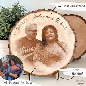 Personalisiertes Geschenk mit Fotogravur | Holzscheibe mit Namen & Datum graviert | Geschenk zur Hochzeit, Jubiläum, Eltern