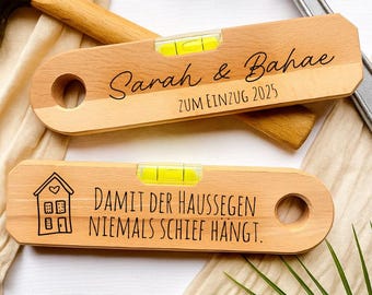 Personalisierte Wasserwaage aus Buchenleimholz – Gravur „Haussegen“ | Geschenk Einzug, Hausbau, Hochzeit, Paar, Familie