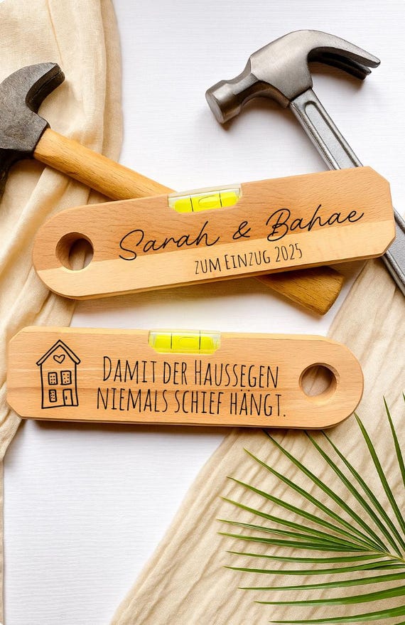 Personalisierte Wasserwaage aus Buchenleimholz – Gravur „Haussegen“ | Geschenk Einzug, Hausbau, Hochzeit, Paar, Familie