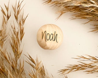 Holzperlen mit Gravur | NAME | Engraved Wood pearls | Makramee Perlen
