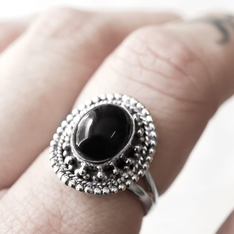 Delicate Beaded Black Onyx Ring 925 Silver Onyx Stackable Ring 10mm Round Black Onyx Gemstone Antique Vintage Style Petite Dainty Thumb Ring