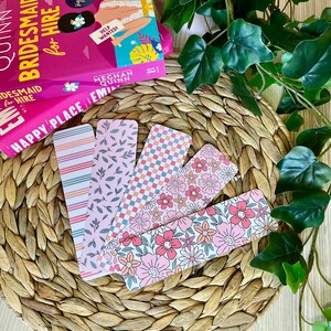 Spring Bookmark | Laminated bookmark | Bookish Gift | Romance Reader Bookmark | Bookworm Gift | Book Lover | Girly bookmark
