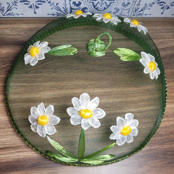 Vintage Style Daisy Cake Cover, Vintage Kitchenalia, Domed Cover