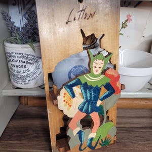Estante para cartas plegable vintage peculiar, diseño de bufón, para colgar en la pared, para oficina en casa, plegable, coleccionable kitsch, estante decorativo, único