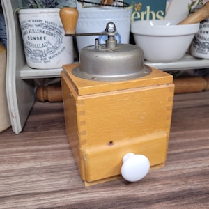 Vintage Style Coffee Grinder, Wooden Coffee Grinder, Vintage Kitchen