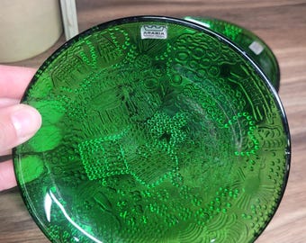 6 x Oiva Toikka-designed Nuutajärvi Fauna Arabia plates/saucers, Finland, Collectible Glass