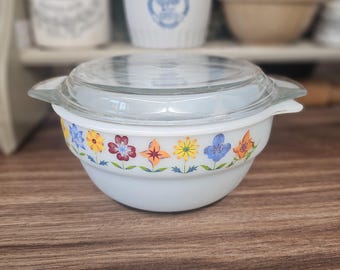 Ciotola in vetro opale Phoenix vintage, pirofila in Pyrex con coperchio, anni '60, cucina vintage