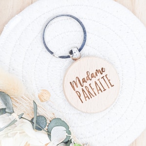 MADAME PARFAITE key ring in engraved wood to personalize - Mom gift, Mother's Day, Grandma's Day, sister gift, friend gift