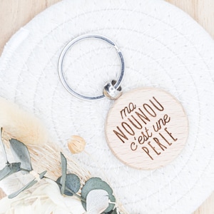 NANO sleutelhanger in gegraveerd hout om te personaliseren - Meesteres cadeau, meester cadeau, atsem cadeau, oppas cadeau, assmat cadeau